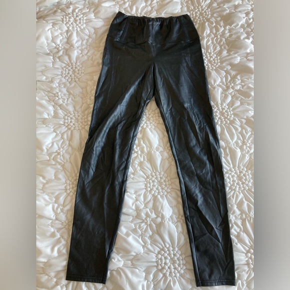 Aritzia Wilfred vegan leather buttery soft Black Leggings - Picture 2 of 4